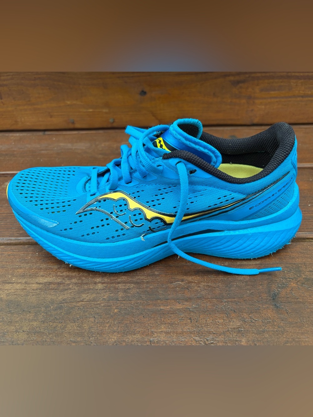 Men’s Saucony Endorphin Speed 3 Size 9 Ocean ViZiGold - Picture 5 of 11